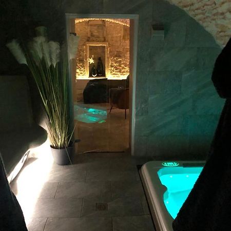 Appartement jaccuzi&spa des caves Stanislas à Nancy Extérieur photo